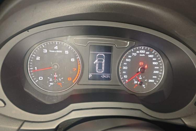 Used Audi Q3 2016 30 TFSI Fashion Model Instrument Cluster