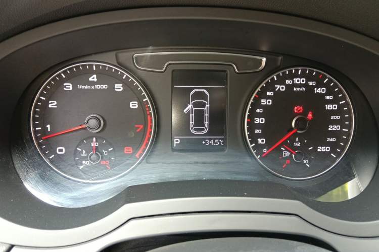 Used Audi Q3 2016 35 TFSI Fashion Model Instrument Cluster