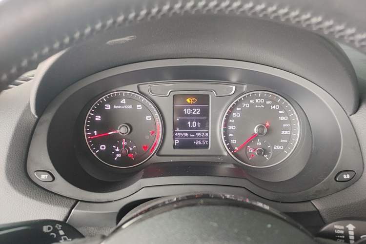 Used Audi Q3 2016 30 TFSI Fashion Model Instrument Cluster