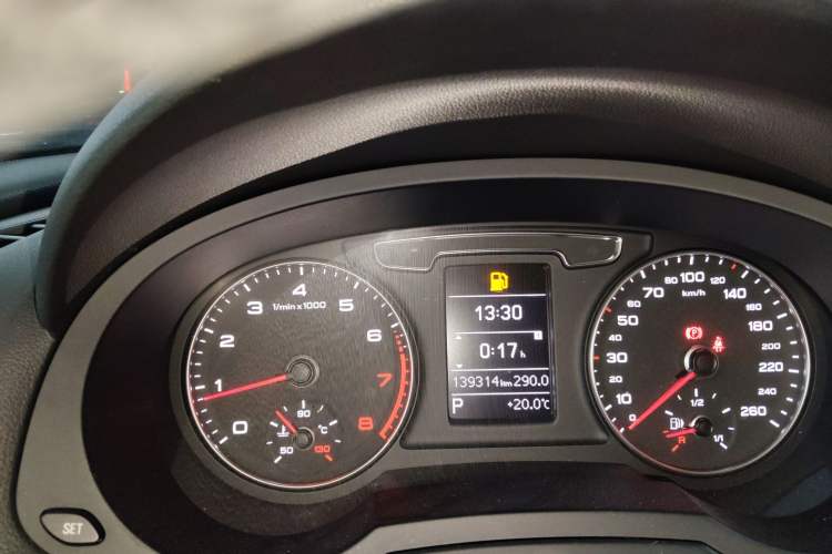 Used Audi Q3 2016 30 TFSI Fashion Model Instrument Cluster