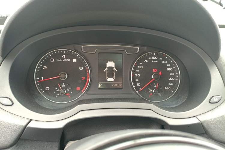 Used Audi Q3 2016 30 TFSI Fashion Model Instrument Cluster