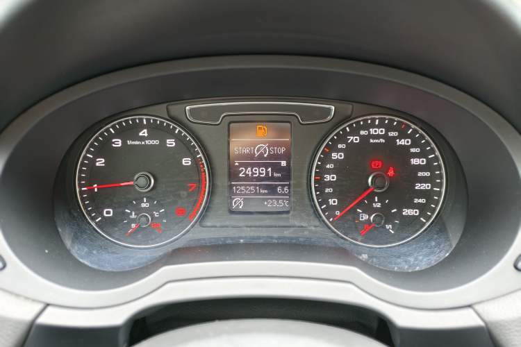 Used Audi Q3 2016 35 TFSI quattro all-wheel-drive style model Instrument Cluster