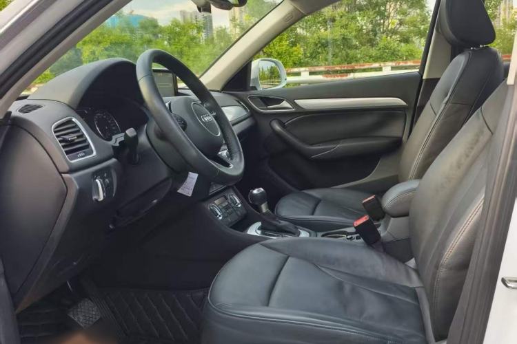 Used Audi Q3 2016 30 TFSI Collector's Edition Comfort Model Interior 1
