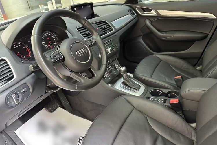 Used Audi Q3 2016 35 TFSI Style Edition Interior 1