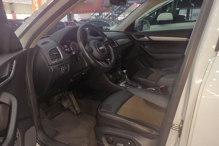 Used Audi Q3 2016 35 TFSI Fashion Model Interior 1