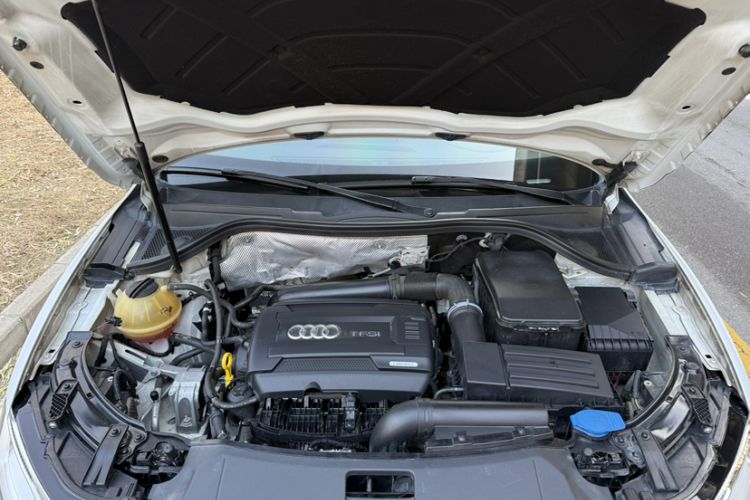 Used Audi Q3 2016 35 TFSI Style Edition Interior 10