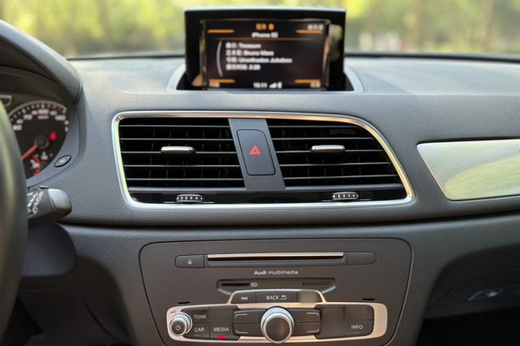 Used Audi Q3 2016 35 TFSI Style Edition Interior 12
