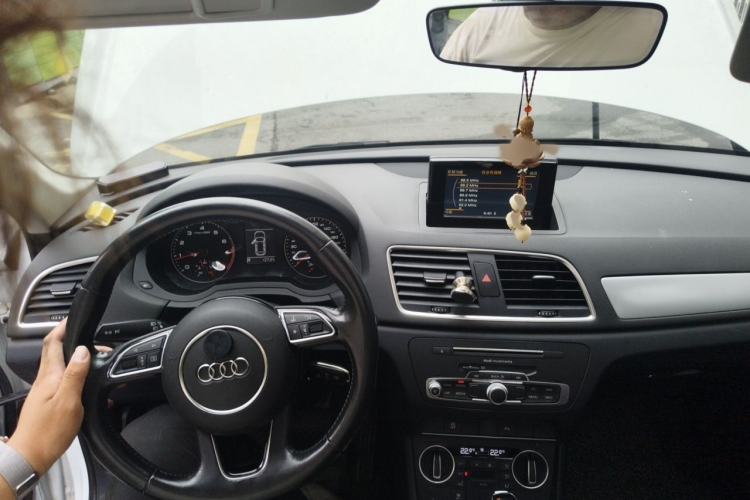 Used Audi Q3 2016 30 TFSI Fashion Model Interior 2
