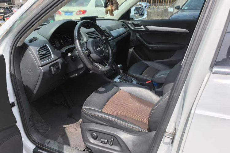 Used Audi Q3 2016 35 TFSI Fashion Model Interior 2