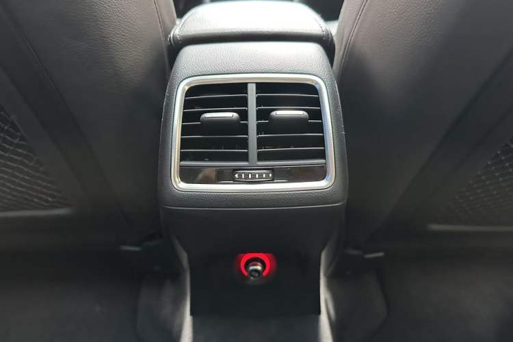 Used Audi Q3 2016 35 TFSI Style Edition Interior 3