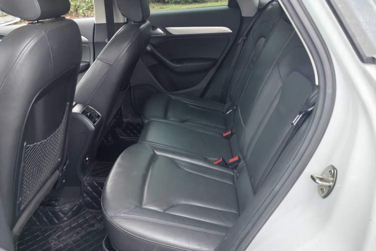 Used Audi Q3 2016 35 TFSI quattro all-wheel-drive style model Interior 3