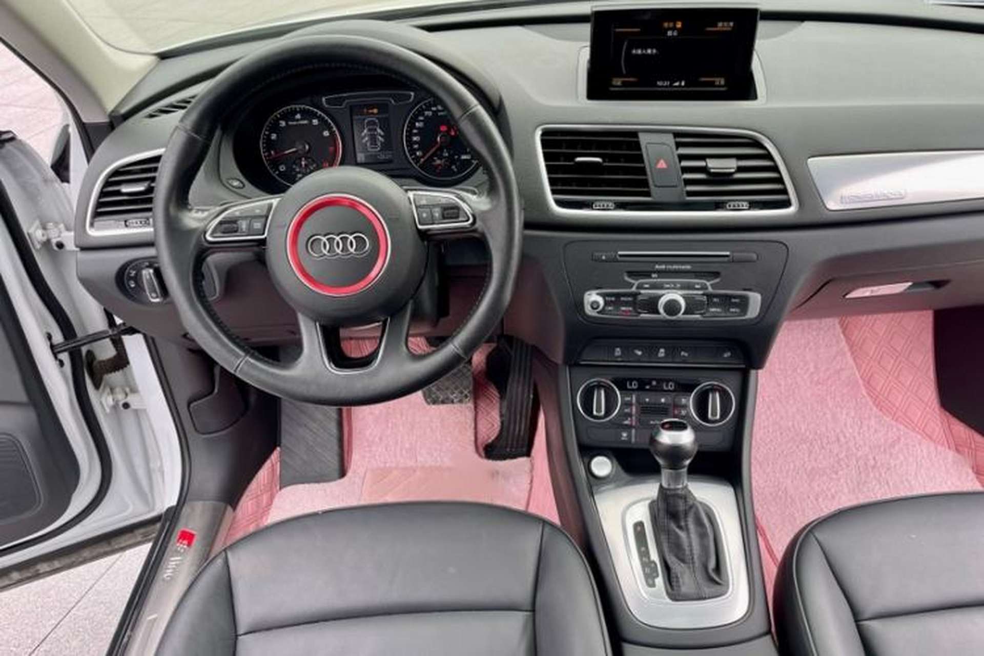 Used Audi Q3 2016 35 TFSI quattro all-wheel-drive style model Interior 3