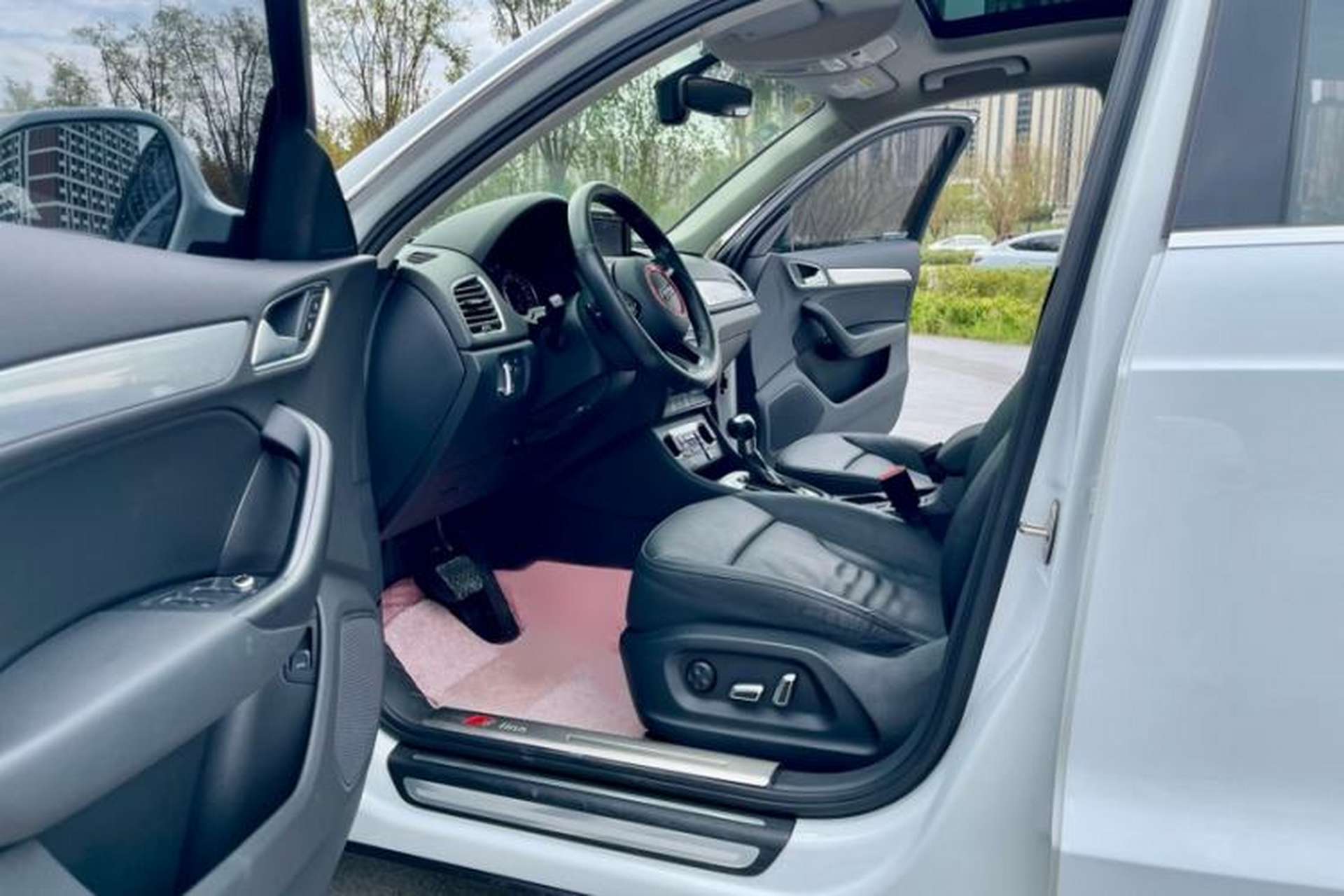 Used Audi Q3 2016 35 TFSI quattro all-wheel-drive style model Interior 5