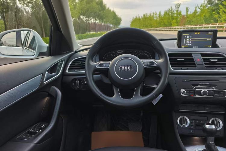 Used Audi Q3 2016 30 TFSI Collector's Edition Comfort Model Interior 6