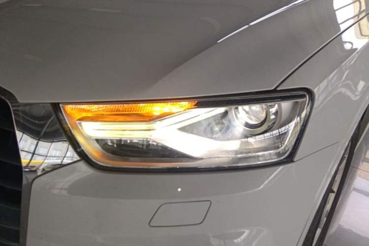 Used Audi Q3 2016 35 TFSI Fashion Model Left Front Headlight