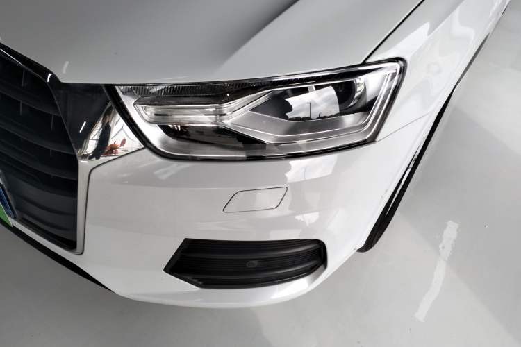 Used Audi Q3 2016 35 TFSI Style Edition Left Front Headlight