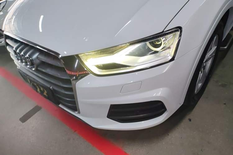 Used Audi Q3 2016 35 TFSI Fashion Model Left Front Headlight