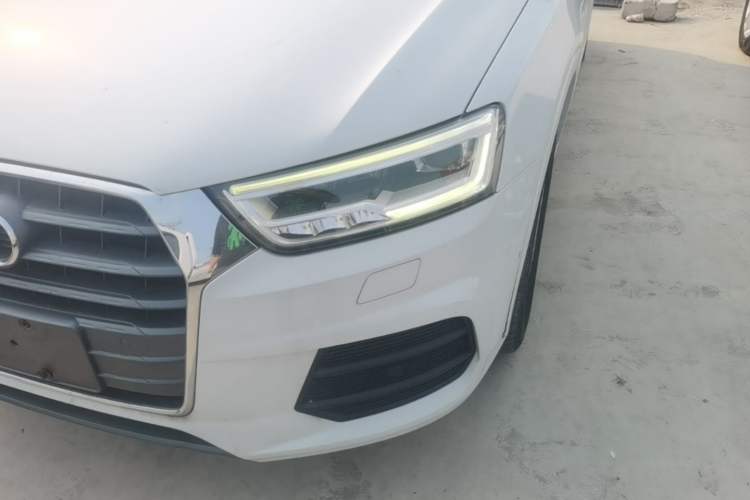 Used Audi Q3 2016 35 TFSI quattro all-wheel-drive style model Left Front Headlight