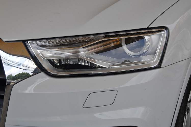 Used Audi Q3 2016 35 TFSI Fashion Model Left Front Headlight