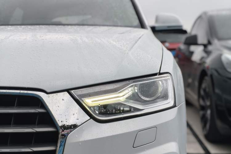 Used Audi Q3 2016 35 TFSI quattro all-wheel-drive style model Left Front Headlight