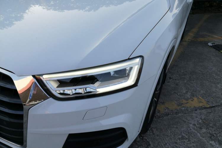Used Audi Q3 2016 40 TFSI quattro all-wheel drive style model Left Front Headlight