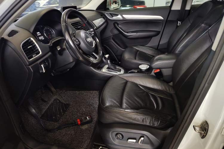 Used Audi Q3 2016 30 TFSI Fashion Model Left Front Seat