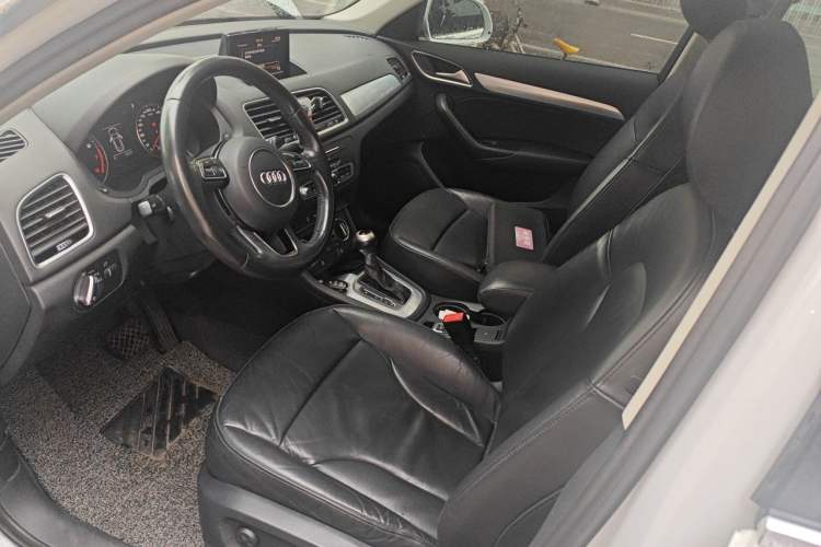 Used Audi Q3 2016 30 TFSI Fashion Model Left Front Seat