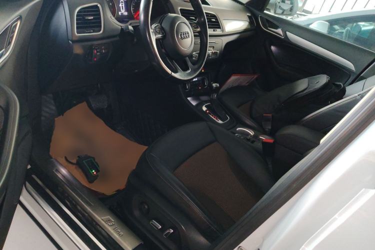 Used Audi Q3 2016 35 TFSI Fashion Model Left Front Seat