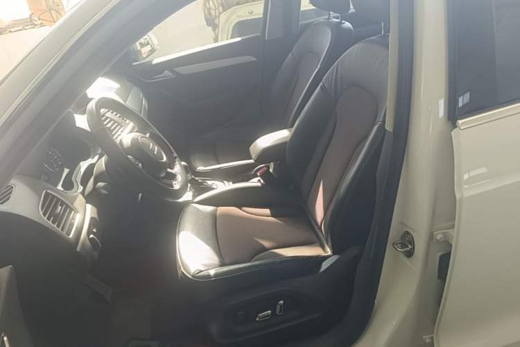 Used Audi Q3 2016 35 TFSI Fashion Model Left Front Seat