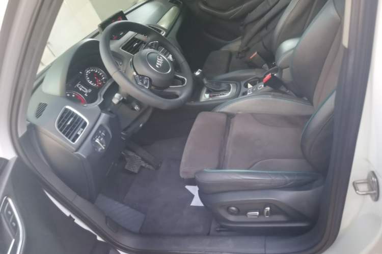 Used Audi Q3 2016 40 TFSI quattro all-wheel-drive sport model Left Front Seat