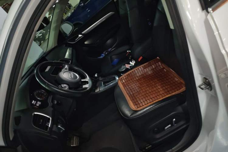 Used Audi Q3 2016 35 TFSI quattro all-wheel-drive style model Left Front Seat