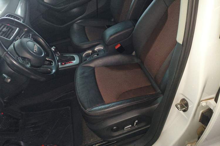 Used Audi Q3 2016 35 TFSI Fashion Model Left Front Seat