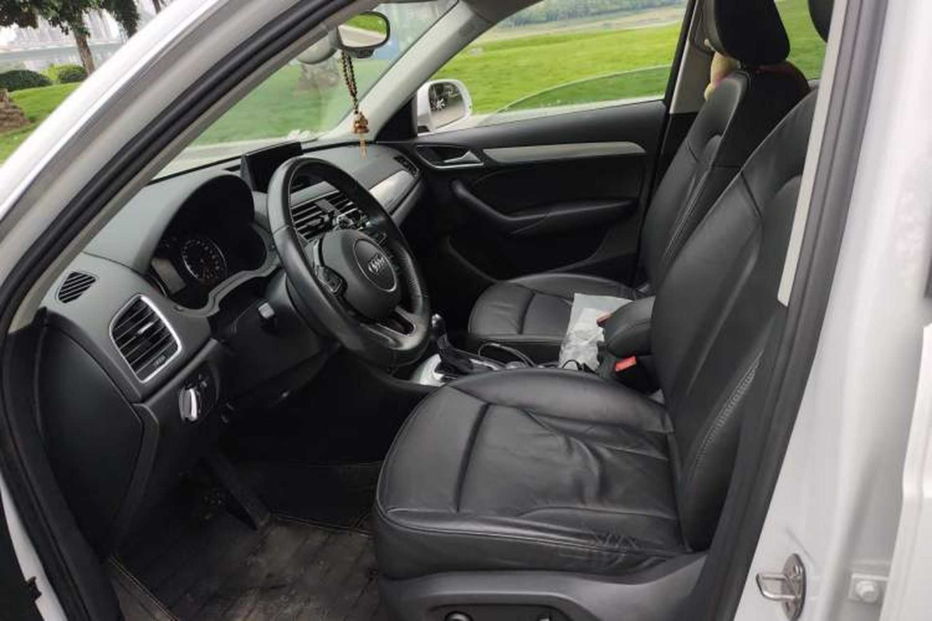 Used Audi Q3 2016 35 TFSI Collection Edition quattro Enjoyment Model Left Front Seat