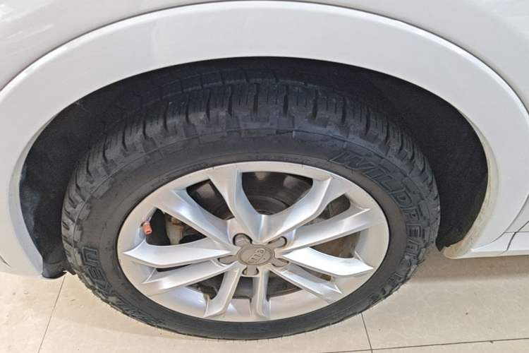 Used Audi Q3 2016 30 TFSI Collector's Edition Intelligent Model Left Front Wheel Hub