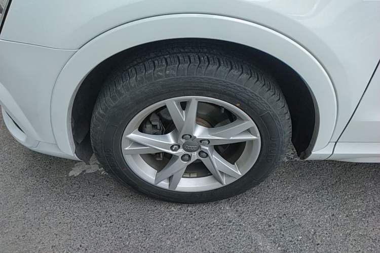 Used Audi Q3 2016 35 TFSI Fashion Model Left Front Wheel Hub