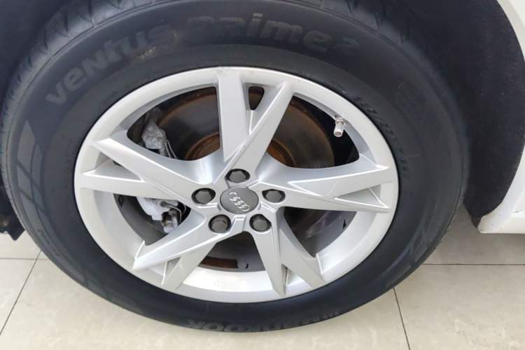 Used Audi Q3 2016 30 TFSI Fashion Model Left Front Wheel Hub
