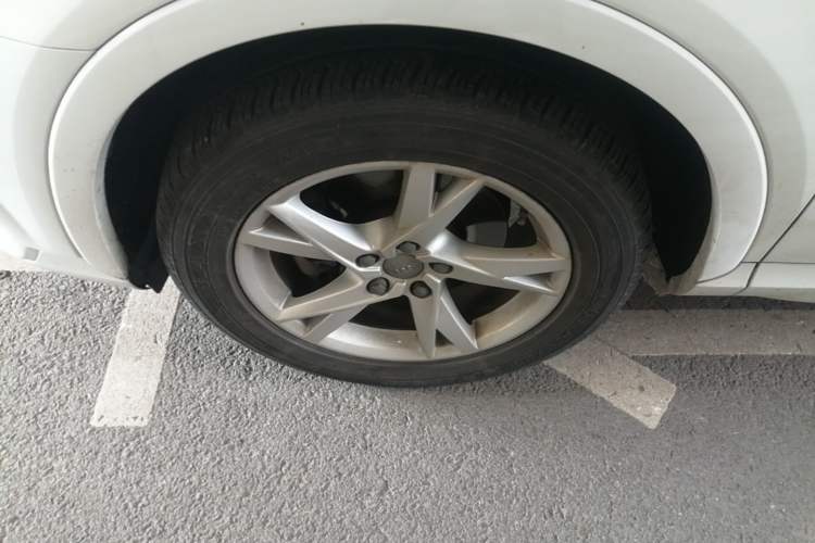 Used Audi Q3 2016 30 TFSI Fashion Model Left Front Wheel Hub