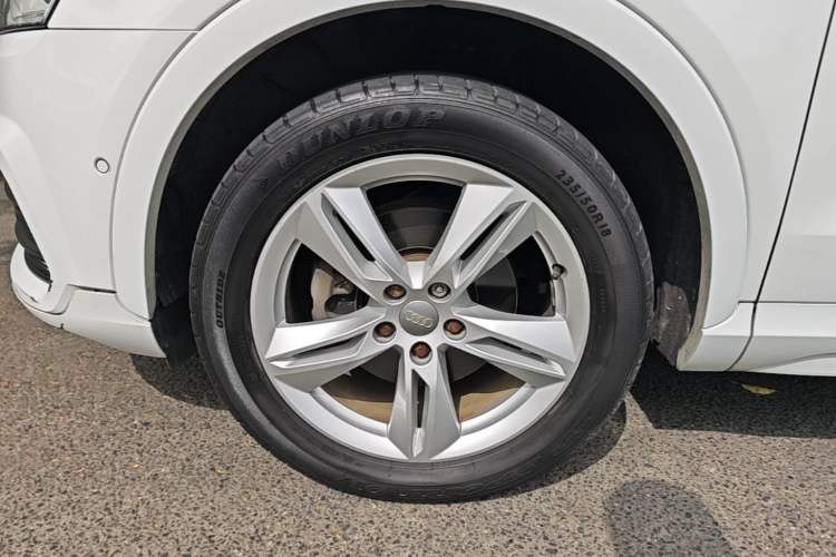 Used Audi Q3 2016 35 TFSI Style Edition Left Front Wheel Hub