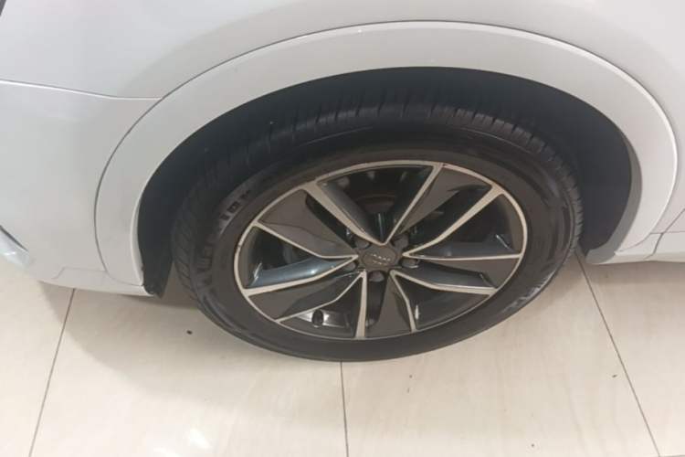 Used Audi Q3 2016 30 TFSI Fashion Model Left Front Wheel Hub