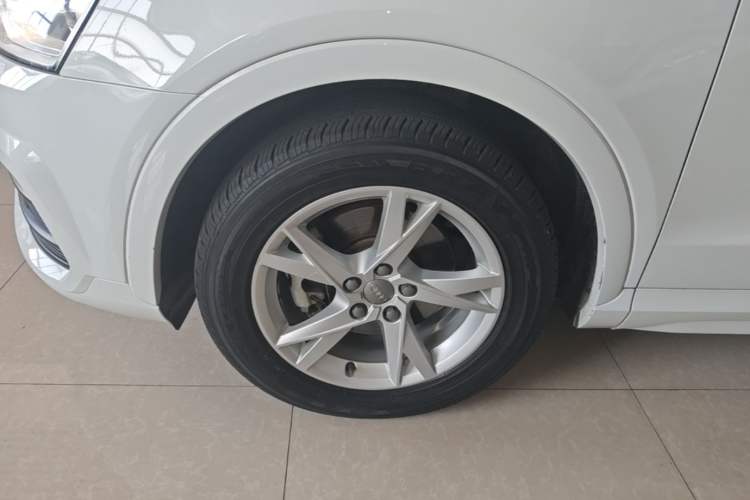 Used Audi Q3 2016 35 TFSI Fashion Model Left Front Wheel Hub