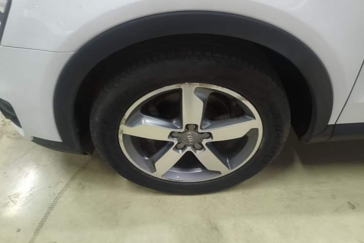 Used Audi Q3 2016 35 TFSI Collection Edition Intelligent Model Left Front Wheel Hub