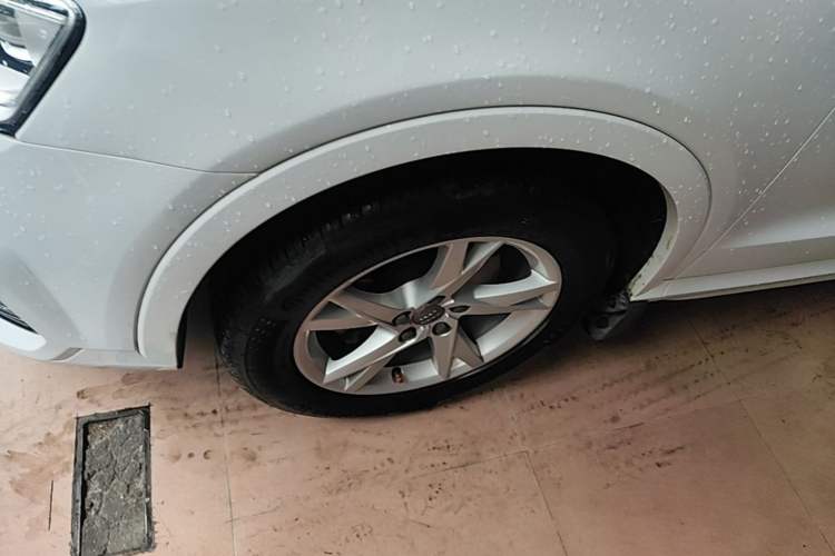 Used Audi Q3 2016 30 TFSI Fashion Model Left Front Wheel Hub