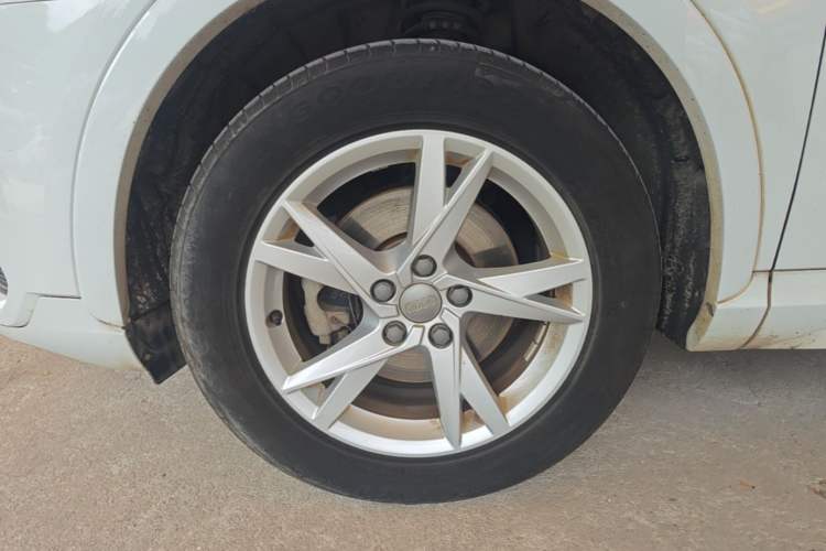 Used Audi Q3 2016 35 TFSI Fashion Model Left Front Wheel Hub