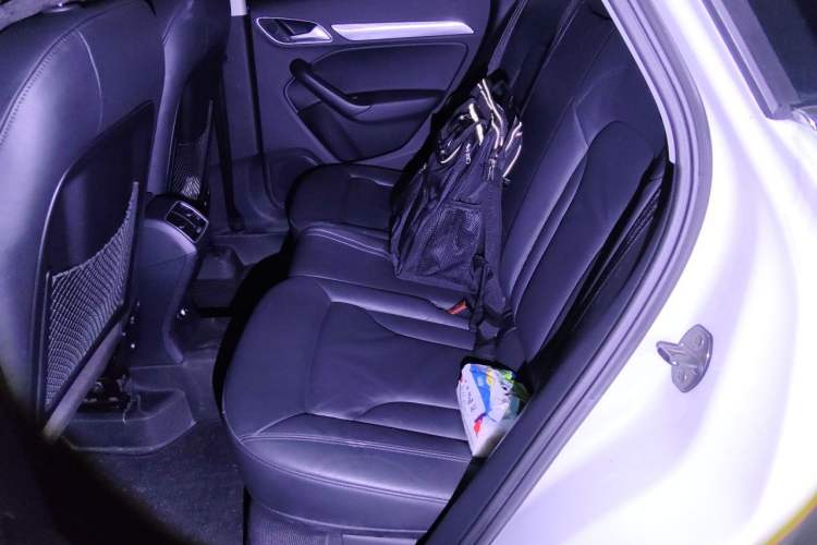 Used Audi Q3 2016 35 TFSI quattro all-wheel-drive style model Left Rear Seat