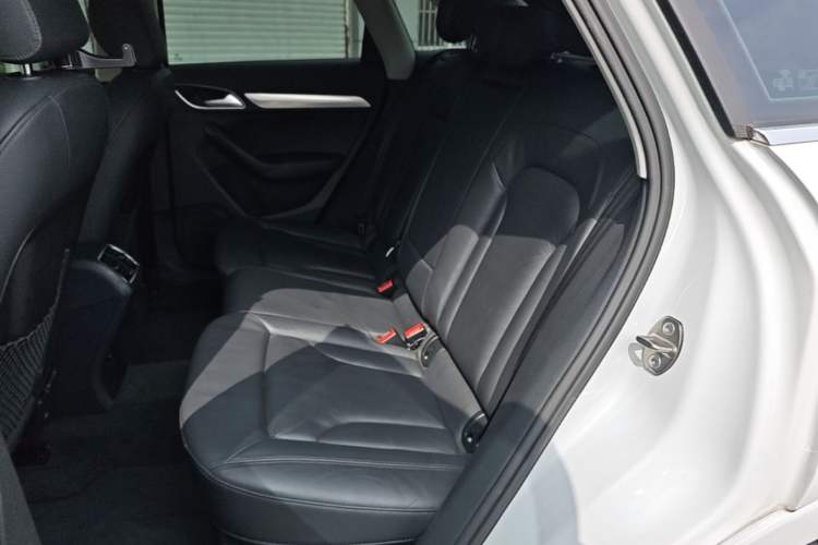Used Audi Q3 2016 35 TFSI Style Edition Left Rear Seat