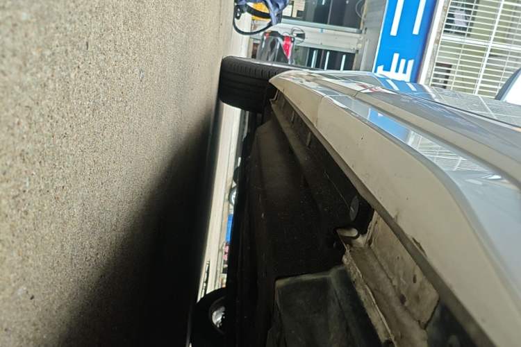 Used Audi Q3 2016 30 TFSI Fashion Model Left Side Sill