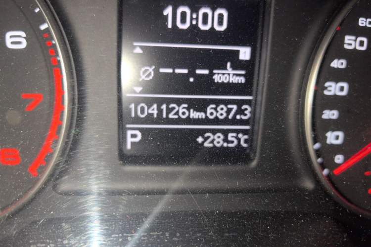 Used Audi Q3 2016 30 TFSI Collector's Edition Comfort Model Odometer Close Up