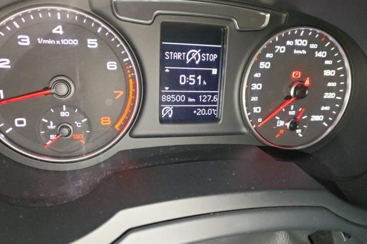 Used Audi Q3 2016 30 TFSI Fashion Model Odometer Close Up