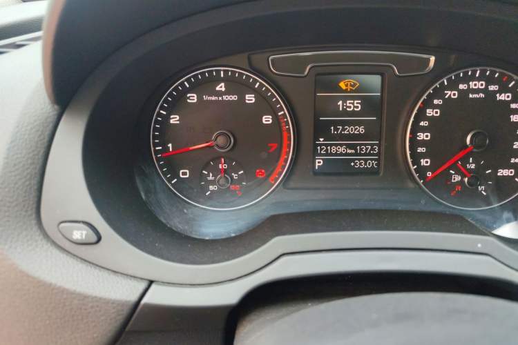 Used Audi Q3 2016 30 TFSI Fashion Model Odometer Close Up