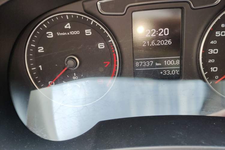 Used Audi Q3 2016 30 TFSI Fashion Model Odometer Close Up